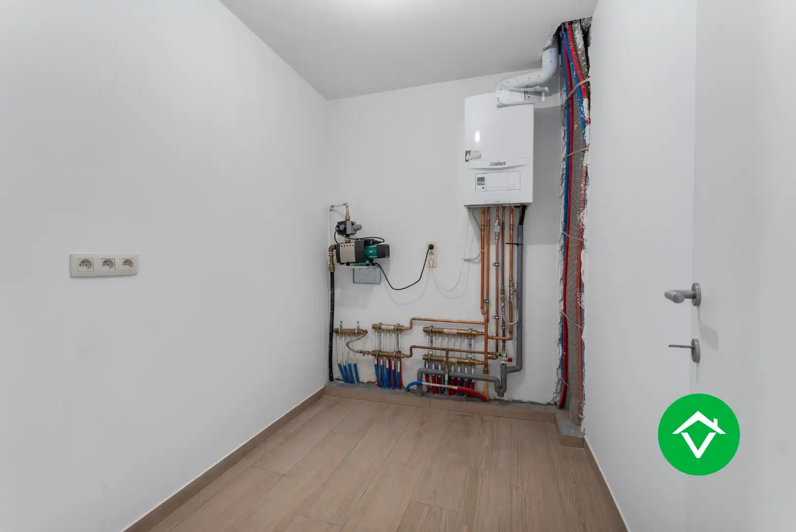 Totaal vernieuwde woning in Koekelare  foto 11