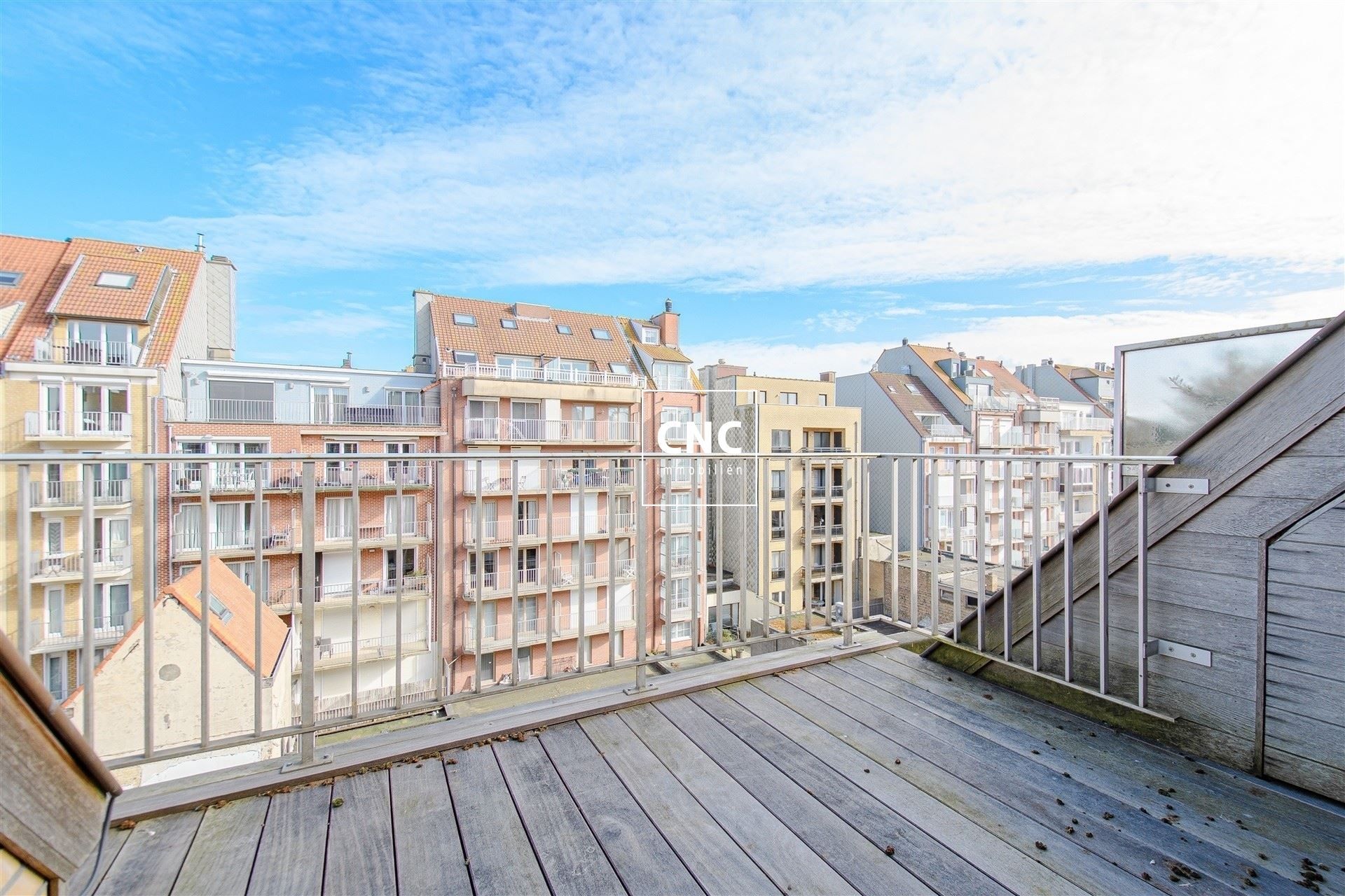 Stijlvol gerenoveerde duplex op toplocatie in Knokke

 foto 13