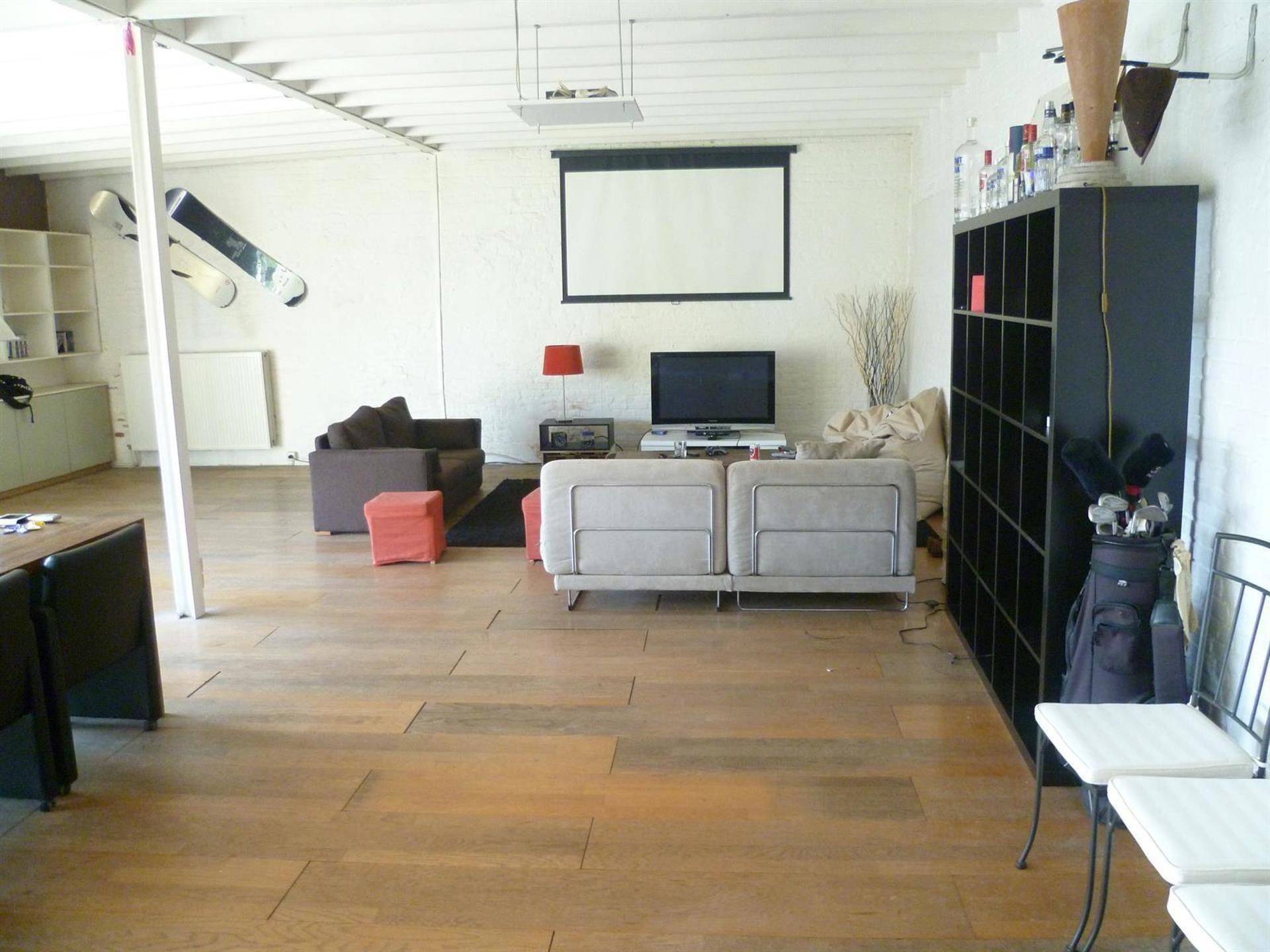 Ruime loft te huur foto 3