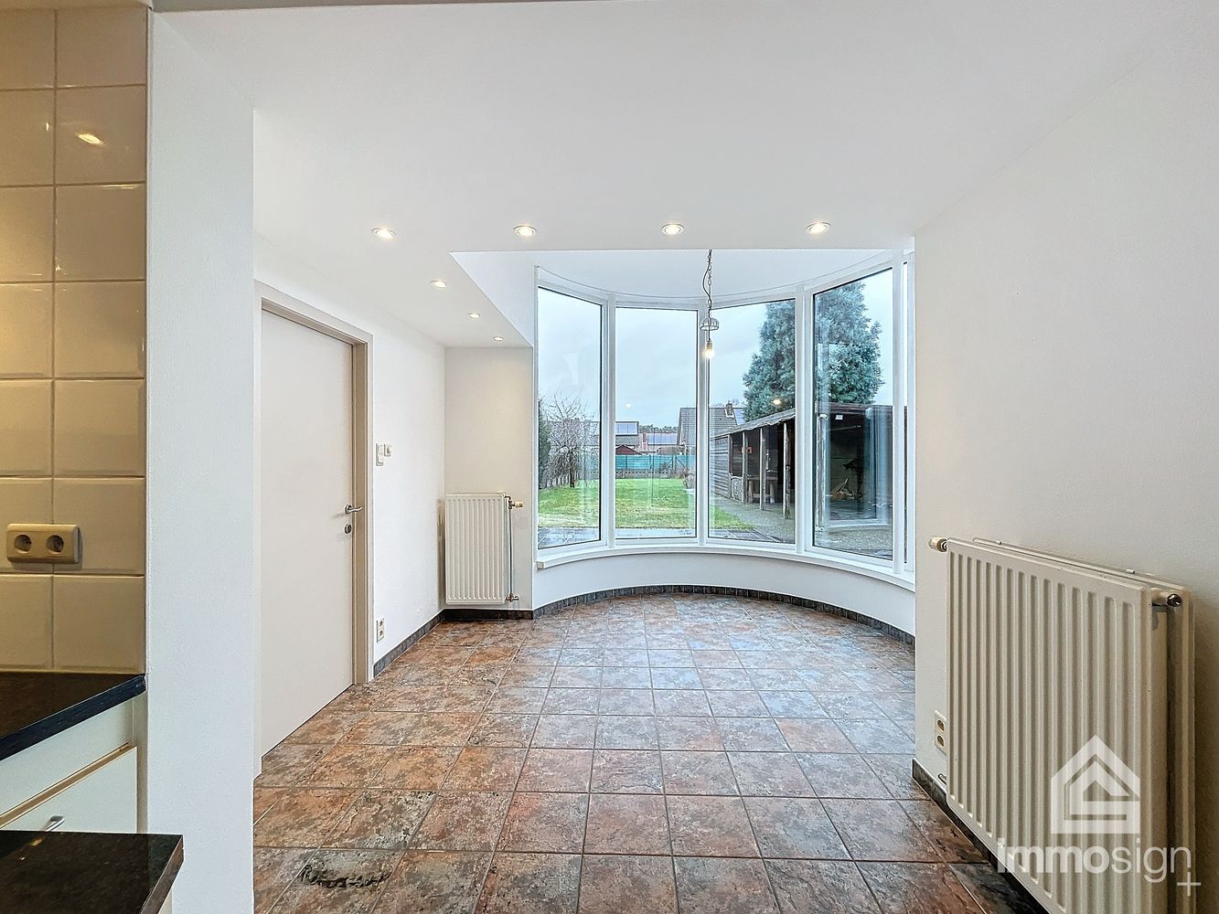Instapklare woning met 3 slaapkamers en ruime zolder in het gezellige Kaulille (Bocholt)! foto 2