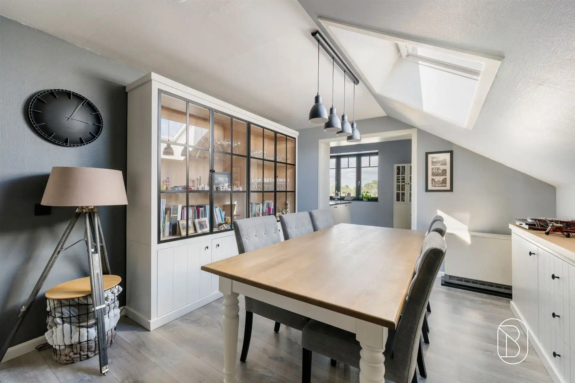 Goed draaiende broodjeszaak met ruim appartement in Vichte foto 14