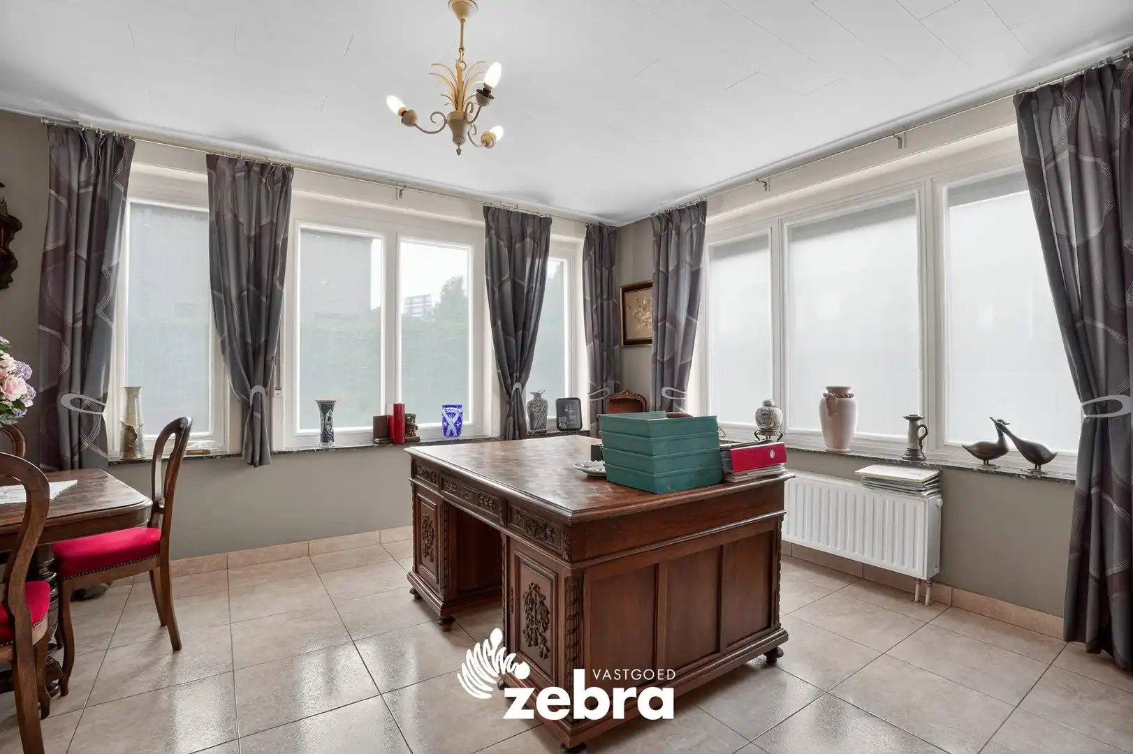 Unieke burgemeesterswoning met authentieke charme, 6 slaapkamers en grote tuin nabij IJzer te Roesbrugge! foto 8