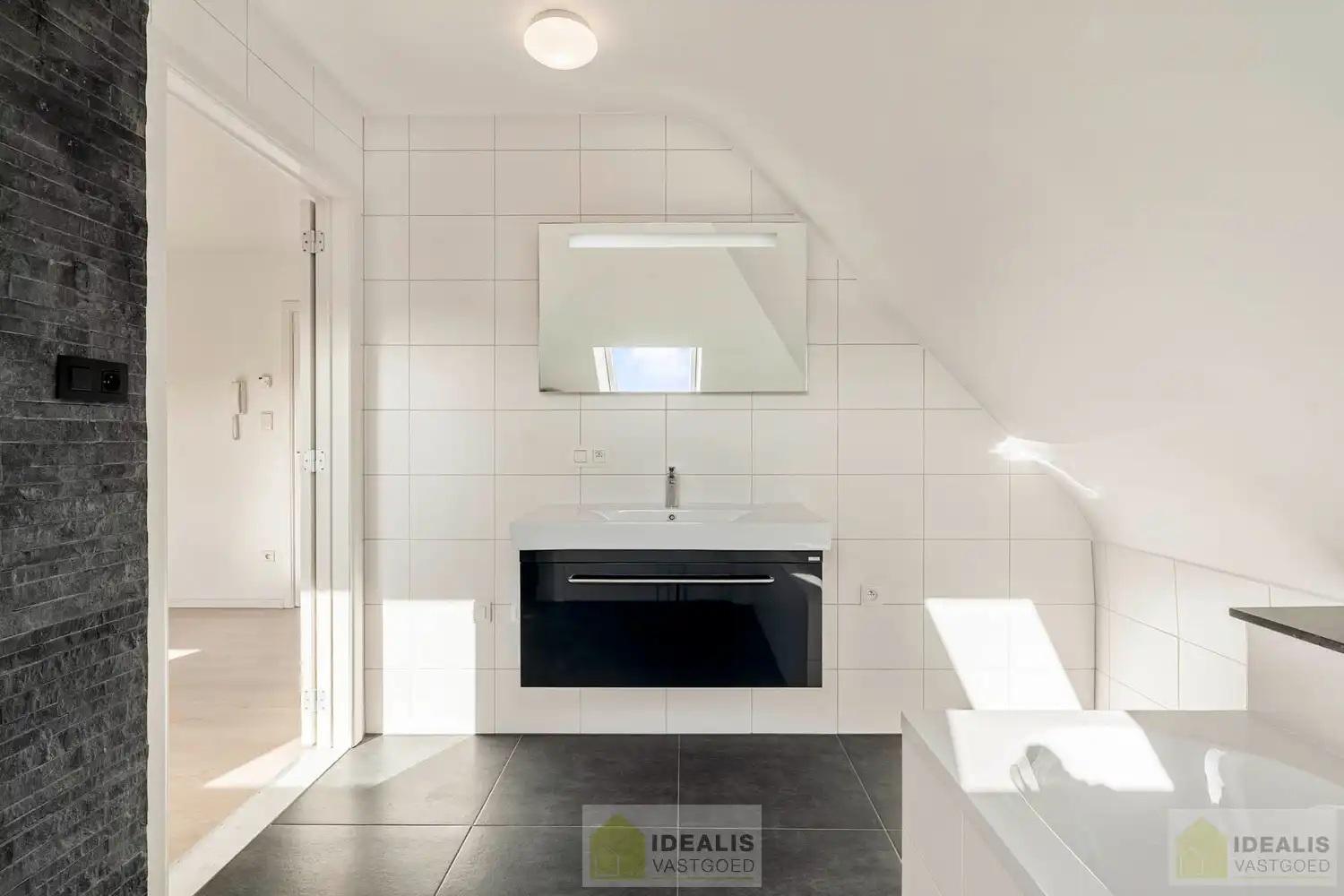 IDEALIS VASTGOED - PRACHTIG GERENOVEERD DUPLEXAPPARTEMENT IN HARTJE HAMONT! foto 41