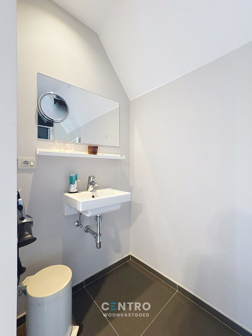 Karaktervolle villa met 5 slpks, praktijkruime en ZUIDgerichte tuin in 't Motje! foto 21