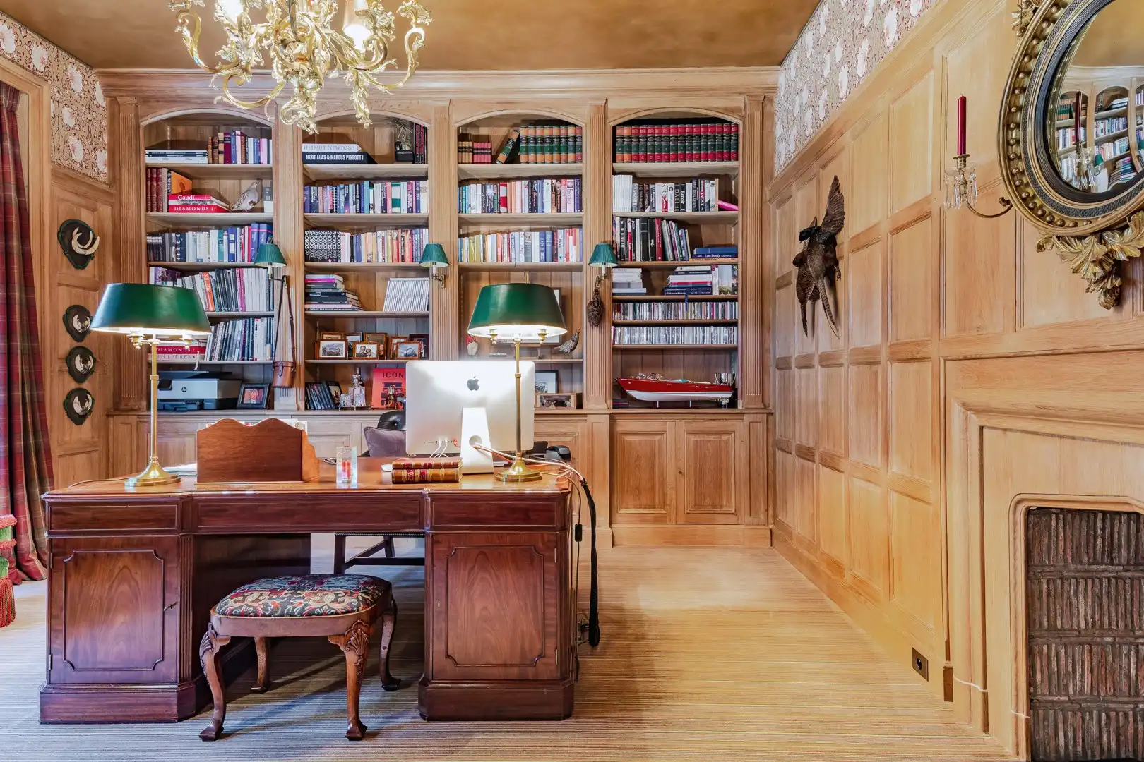AN EXCEPTIONAL ENGLISH TUDOR RESIDENCE — SCHOTEN, ANTWERP foto 14