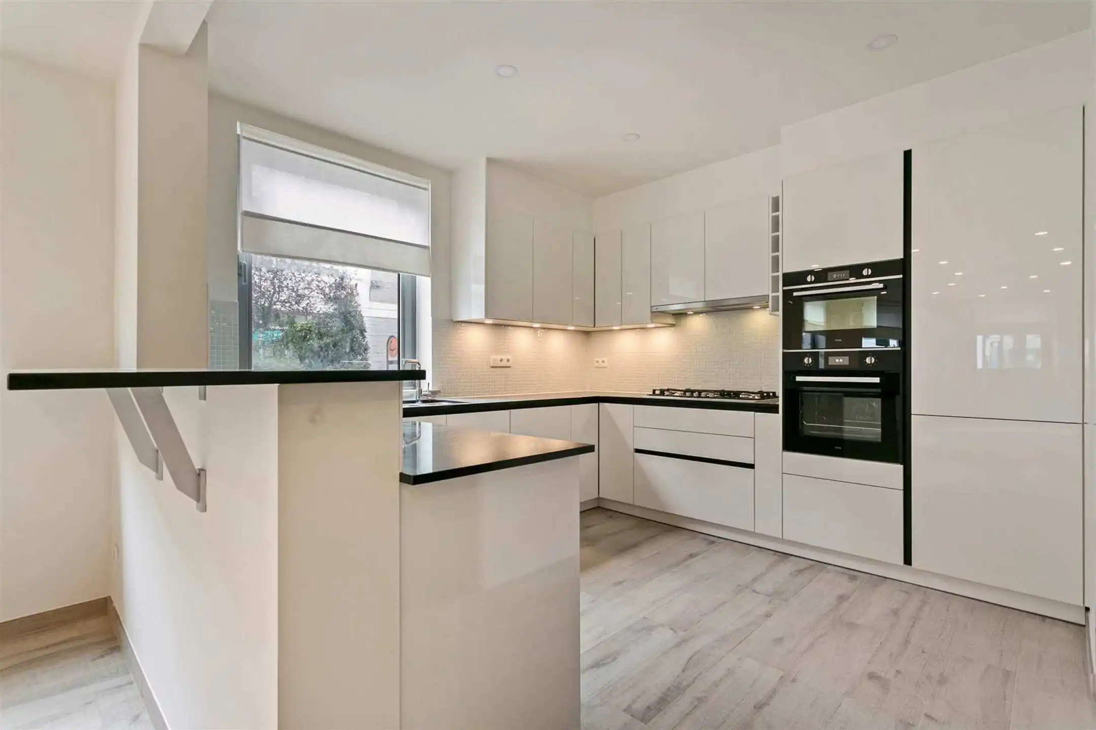 Modern 1 slaapkamer appartement gelegen op de Leien. foto 4