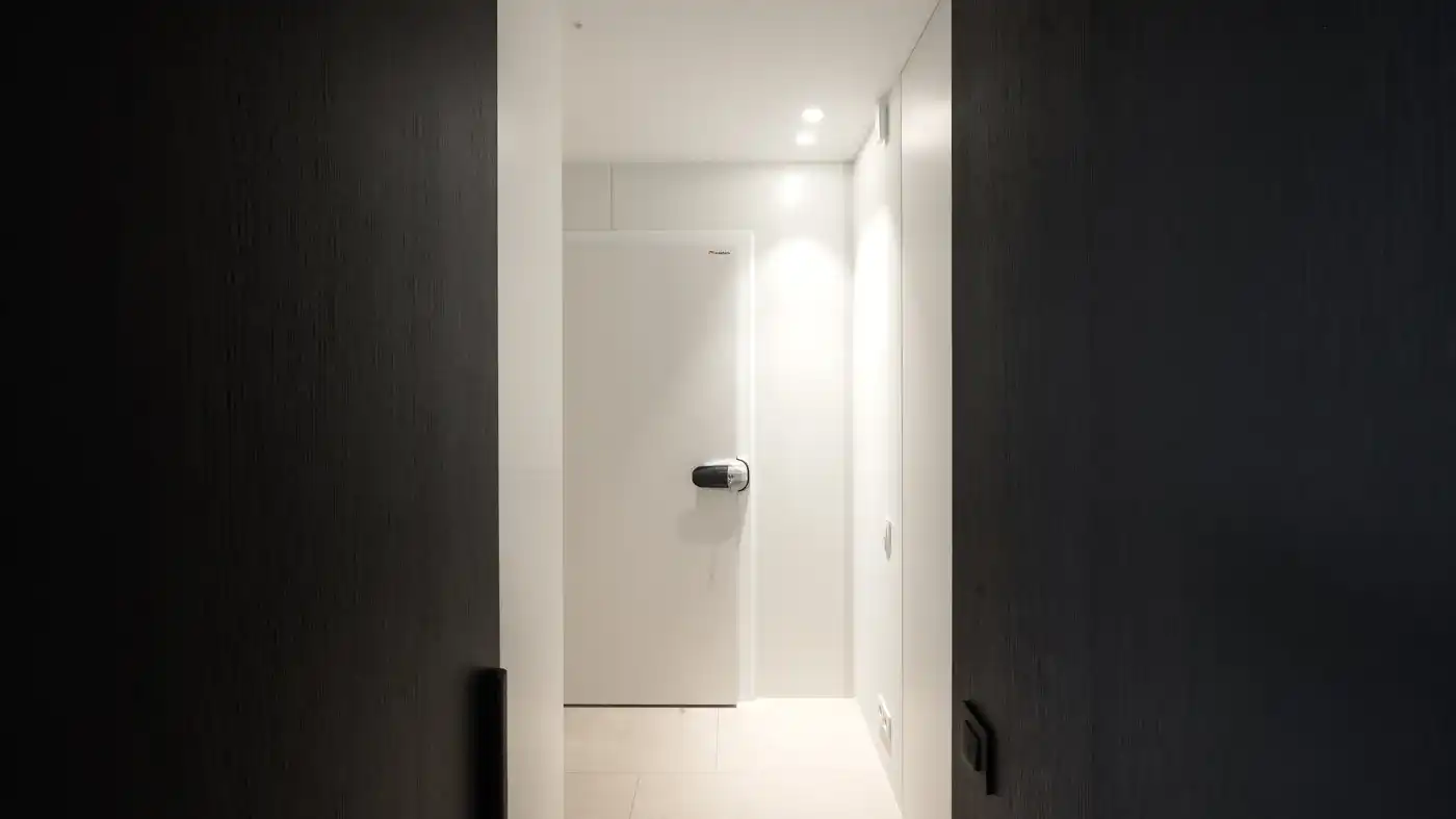 Perfect georiënteerde villa met zwembad voorzien van een duurzame luxeafwerking foto 8