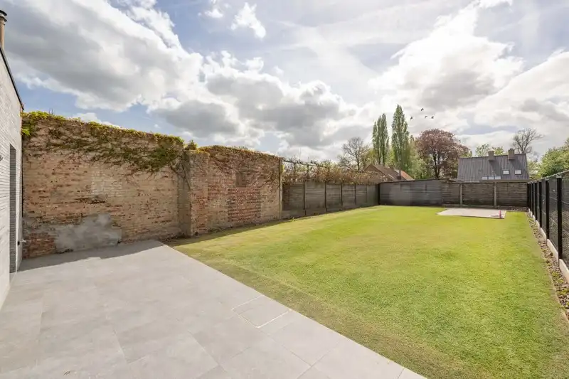 Prachtige, verrassend ruime nieuwbouwwoning met 3 slaapkamers én inpandige garage te koop in Dentergem! foto 22