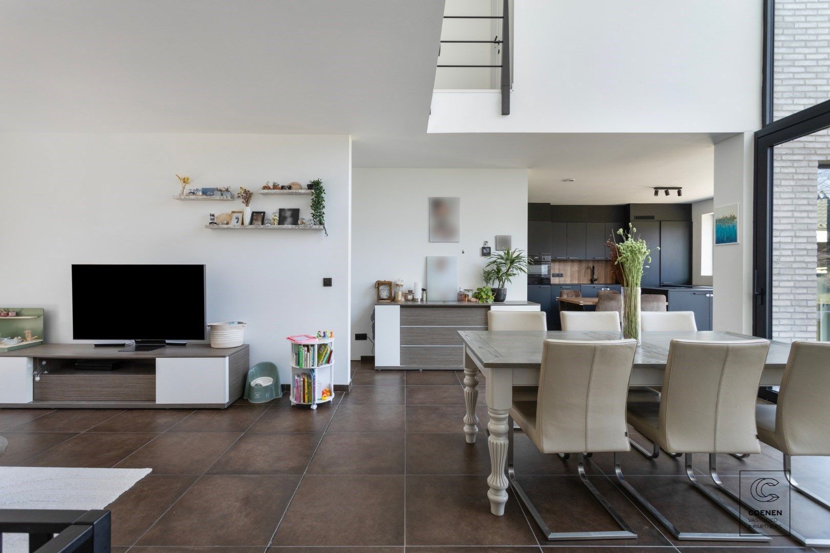 Prachtige villa met bew. opp. van 258m², 5 slpk's en dat op een uiterst rustige locatie te Brecht! foto 7