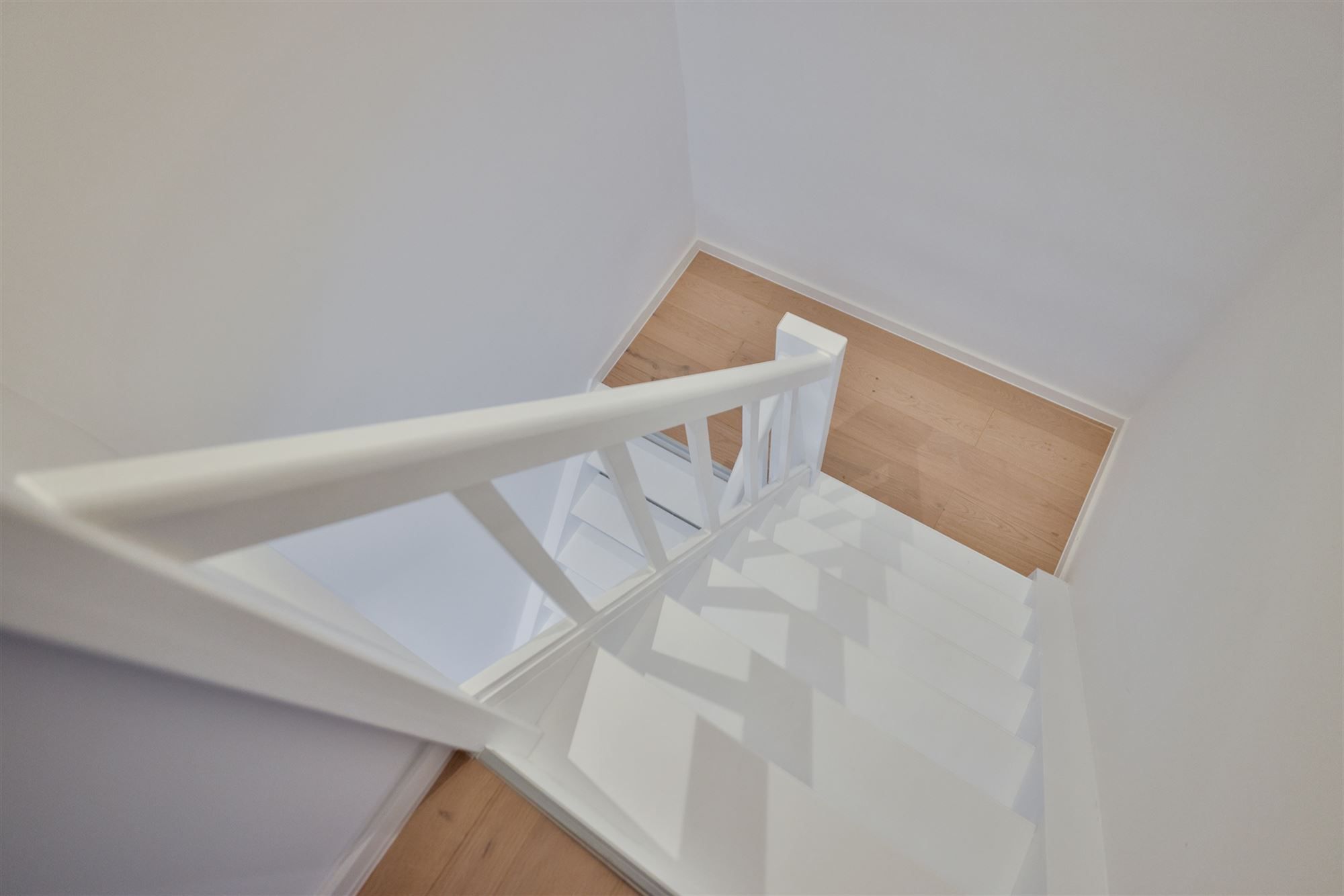 Knap volledig nieuw duplexappartement foto 16