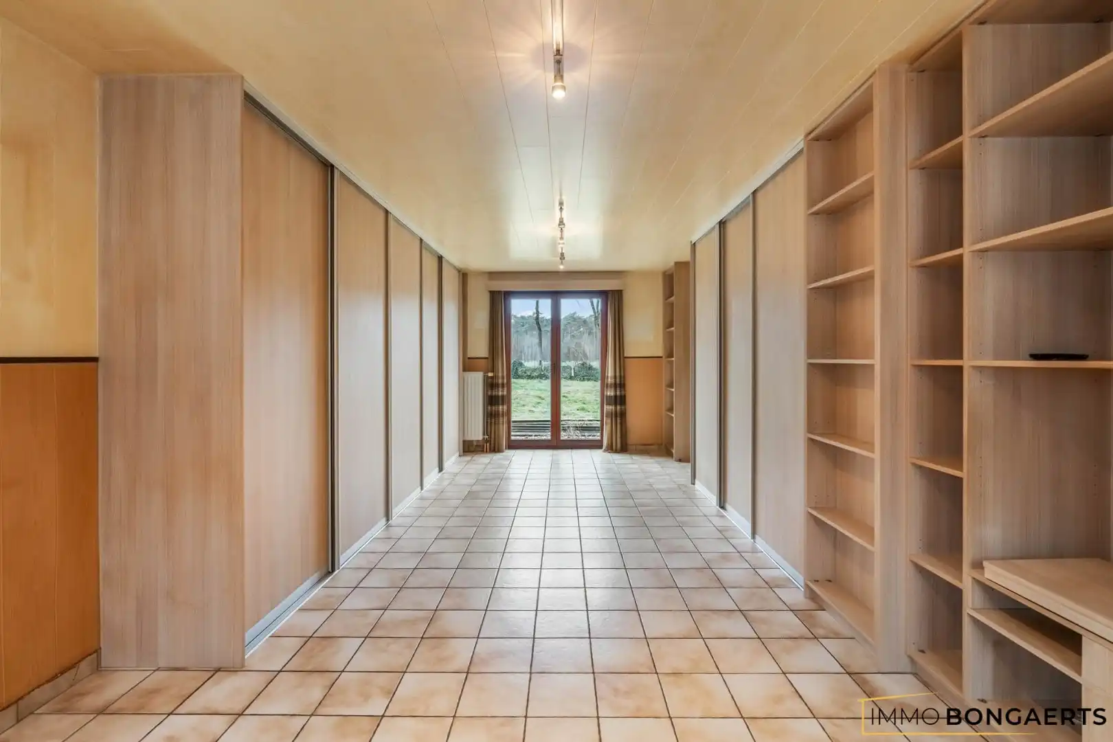 Woning met inpandige garage foto 3