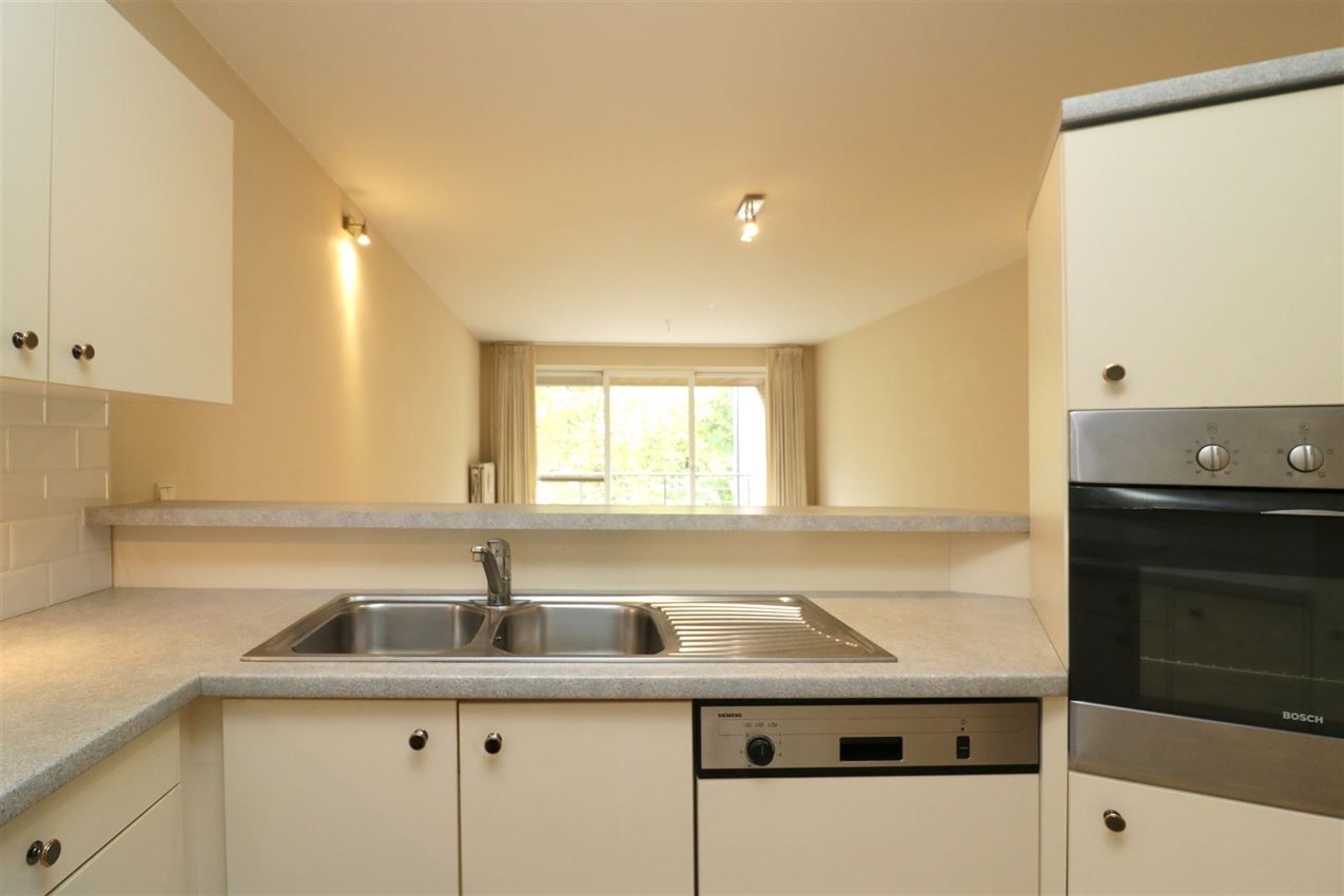 Appartement met 2 slpk., autostaanplaats en terras in centrum Aarschot foto 10