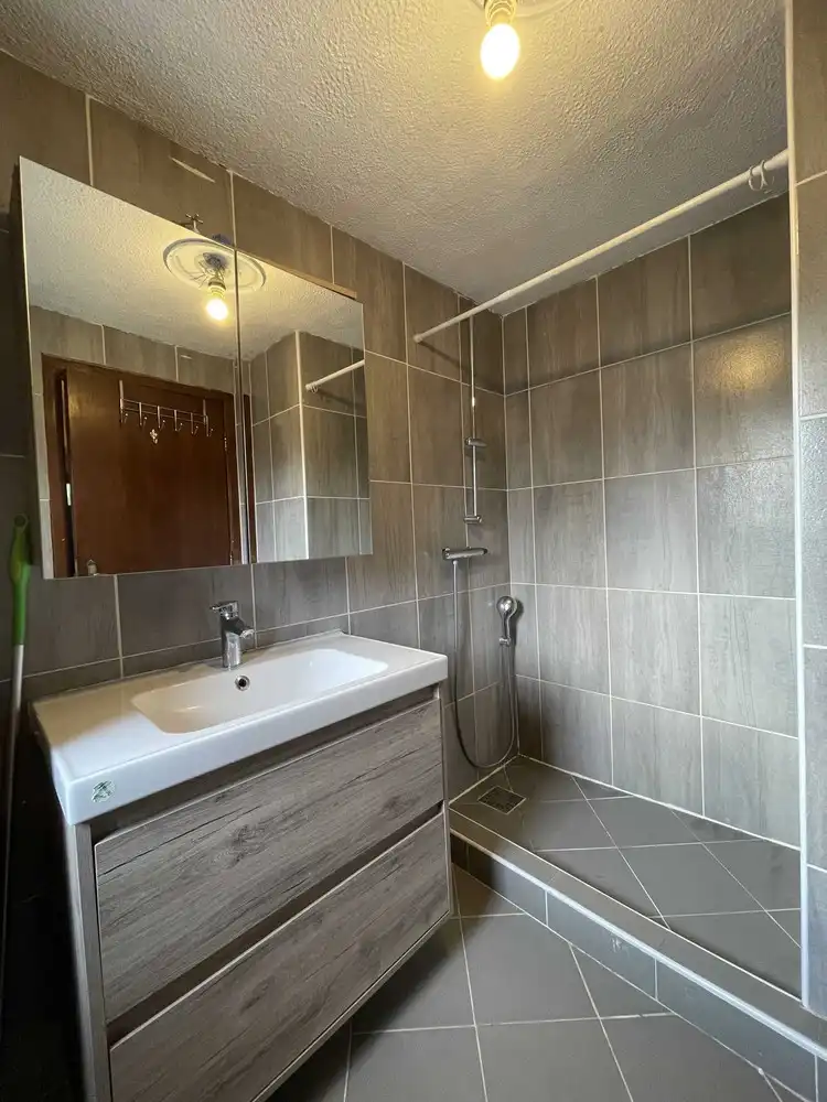 Rustig gelegen gezinswoning met grote tuin in Winterslag foto 6