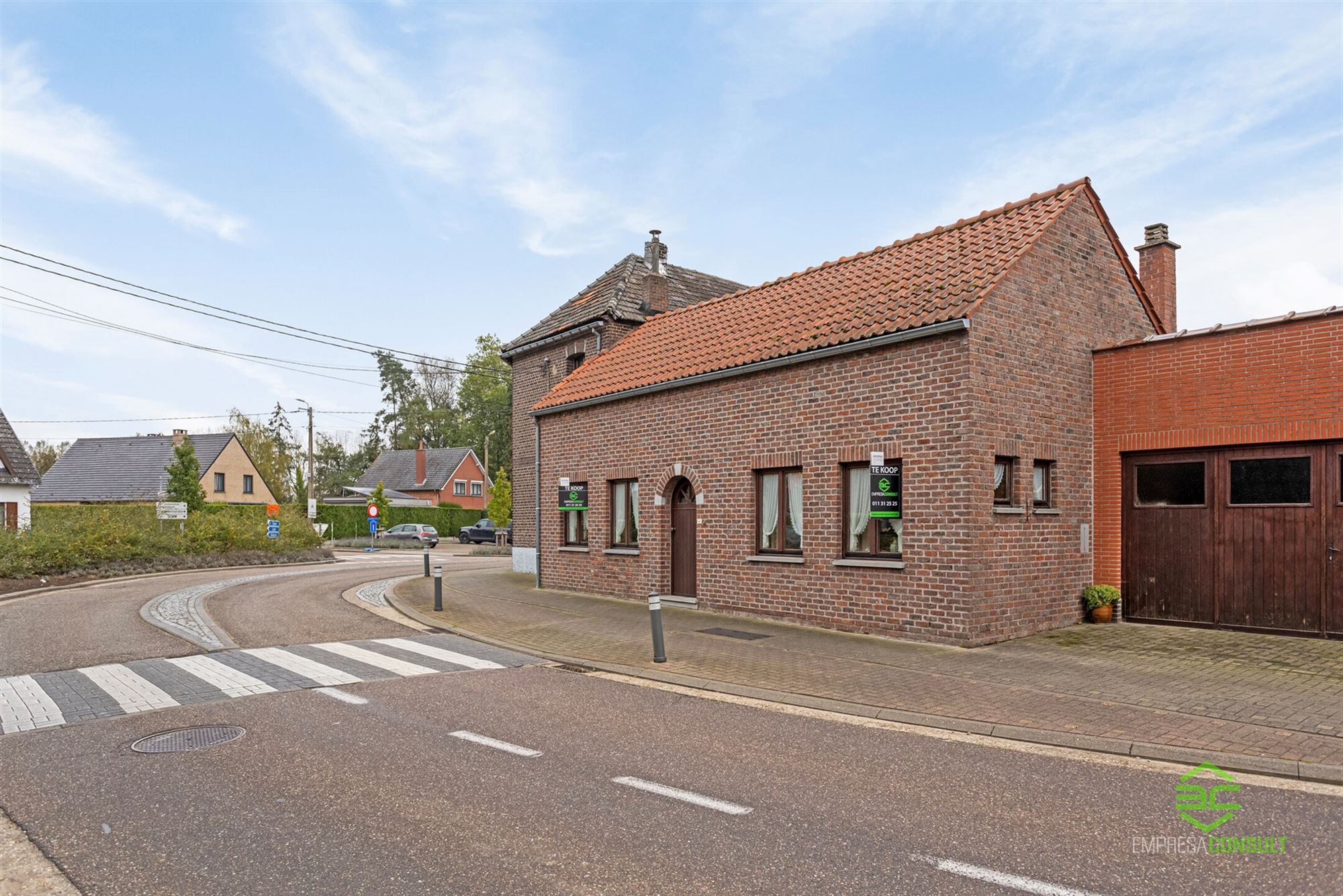 Dubbelwoonst met polyvalente zaal van 180m² in Budingen! foto 3