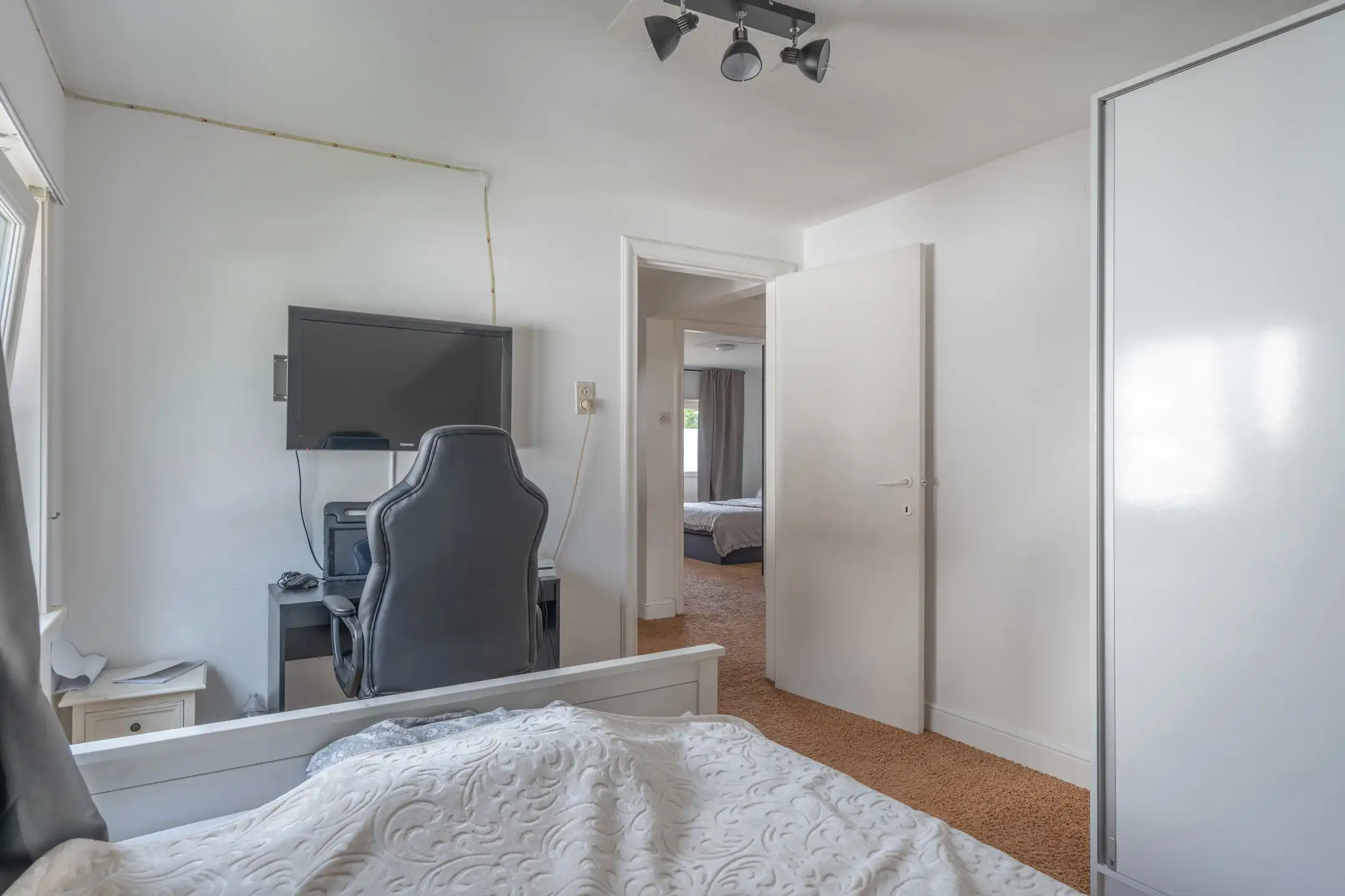 Zeer gunstig gelegen woning met 3/4 slaapkamers op 640 m² foto 28