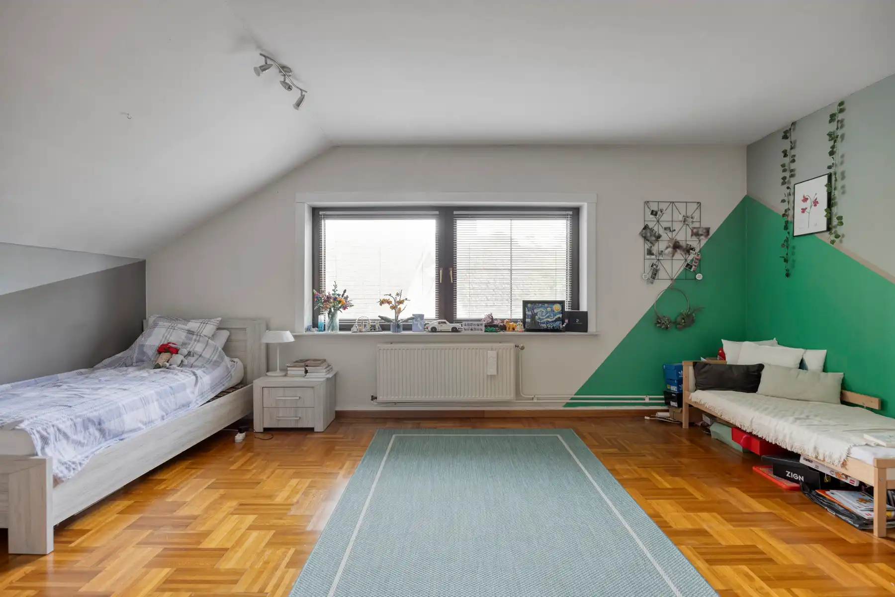 Goed gelegen villa met 6 slaapkamers en grote tuin foto 17