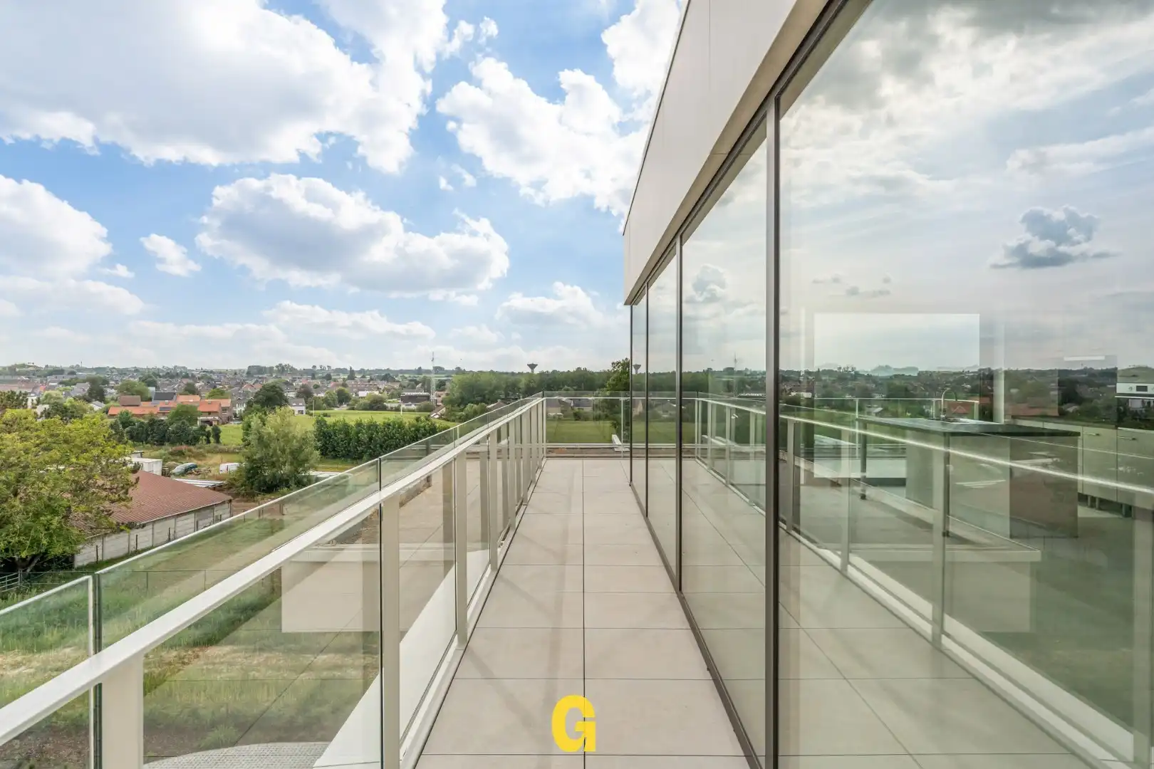 Luxueus energiezuinig penthouse appartement met ruim zonneterras met prachtig verzicht op het stadscentrum en achterliggend groen foto 14