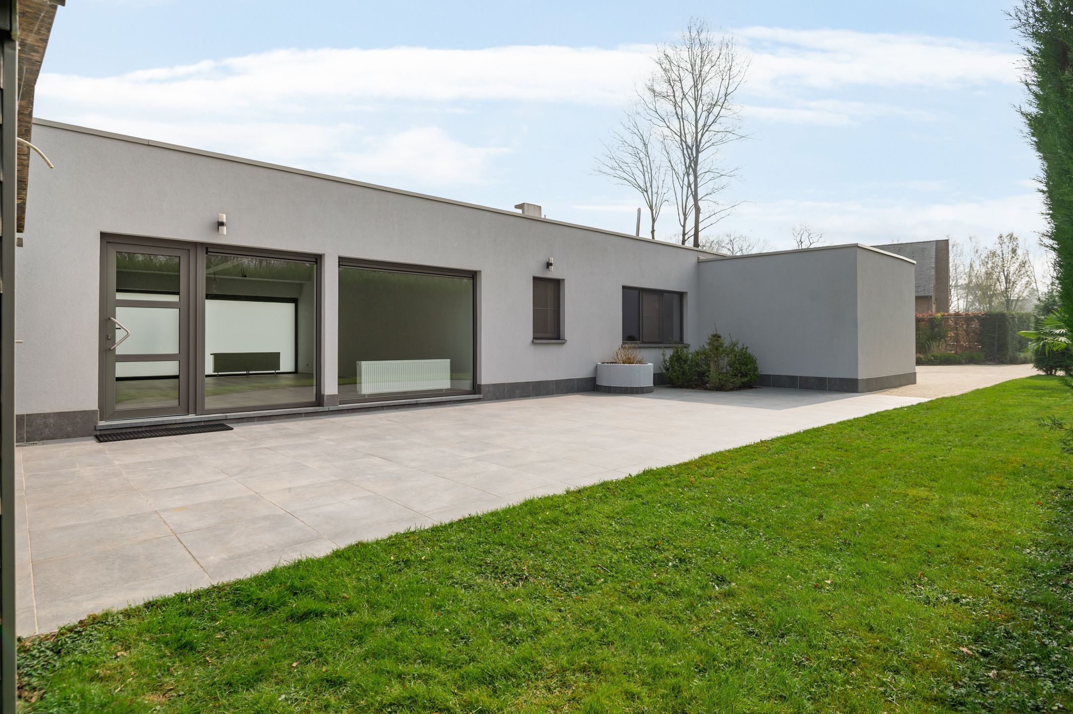 Unieke laagbouwvilla met polyvalente ruimte op ruim perceel in Brasschaat! foto 22