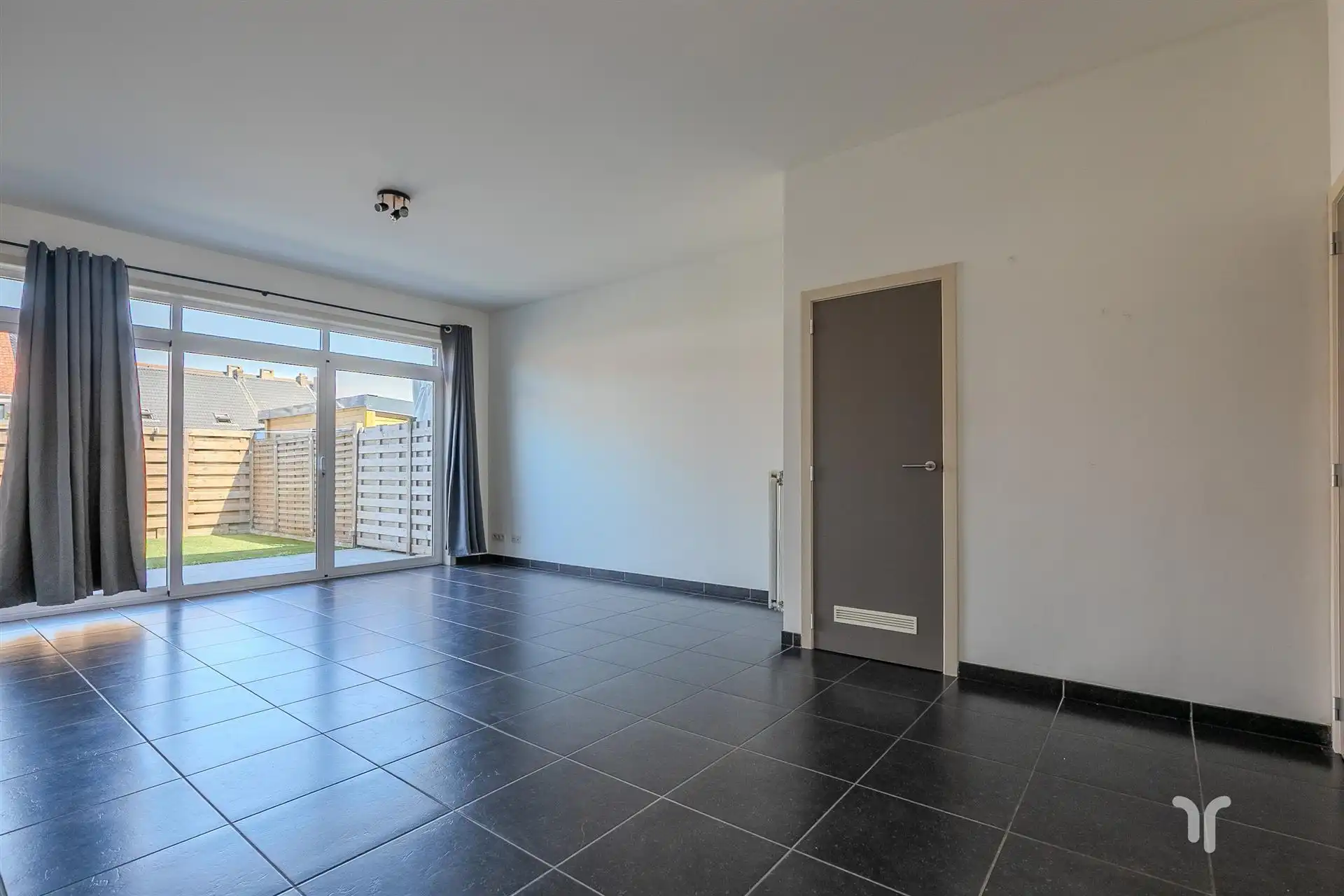Centraal, rustig gelegen woning met 3 slaapkamers. foto 3