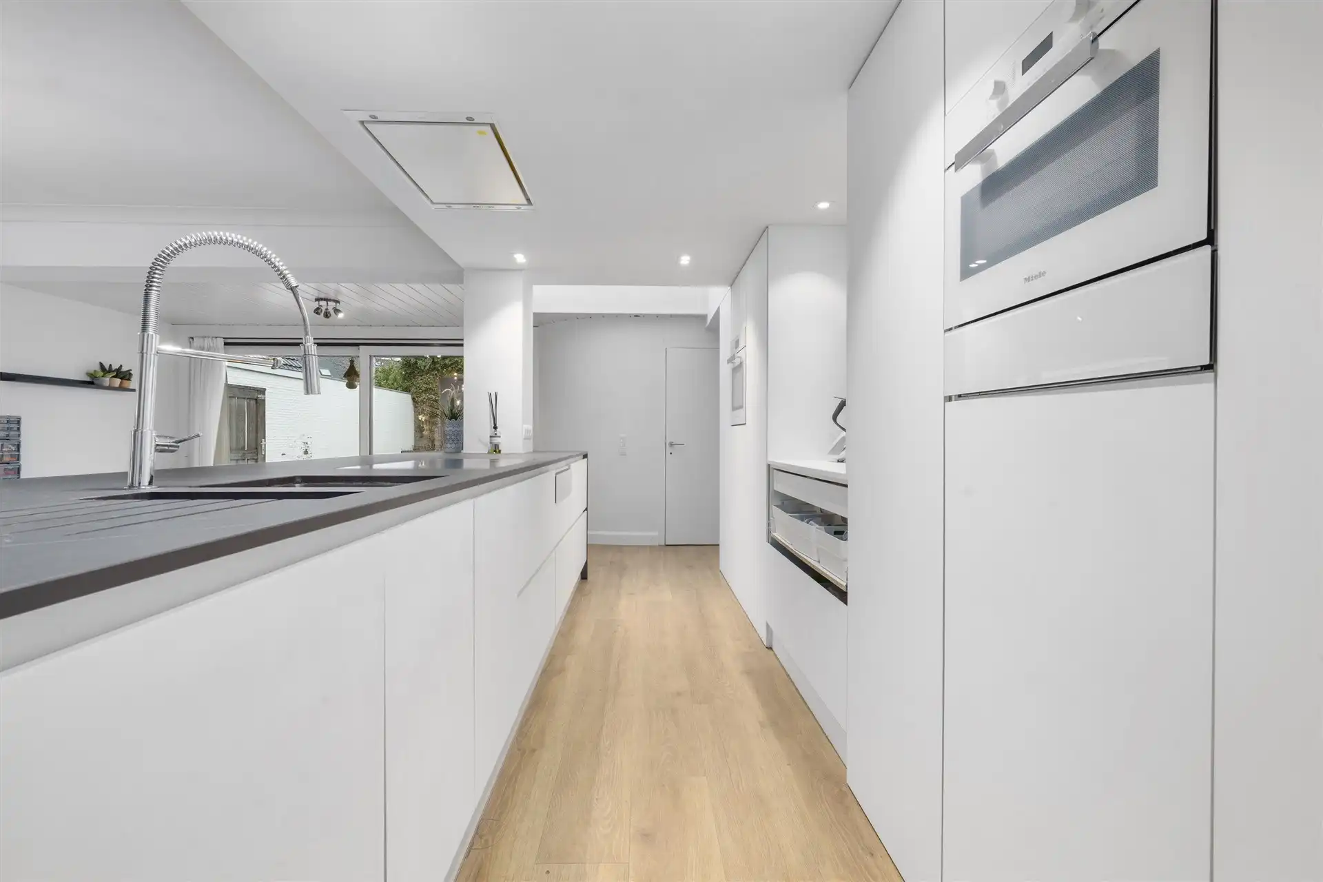 Karaktervolle woning met 5 slaapkamers en loods te Wetteren foto 7