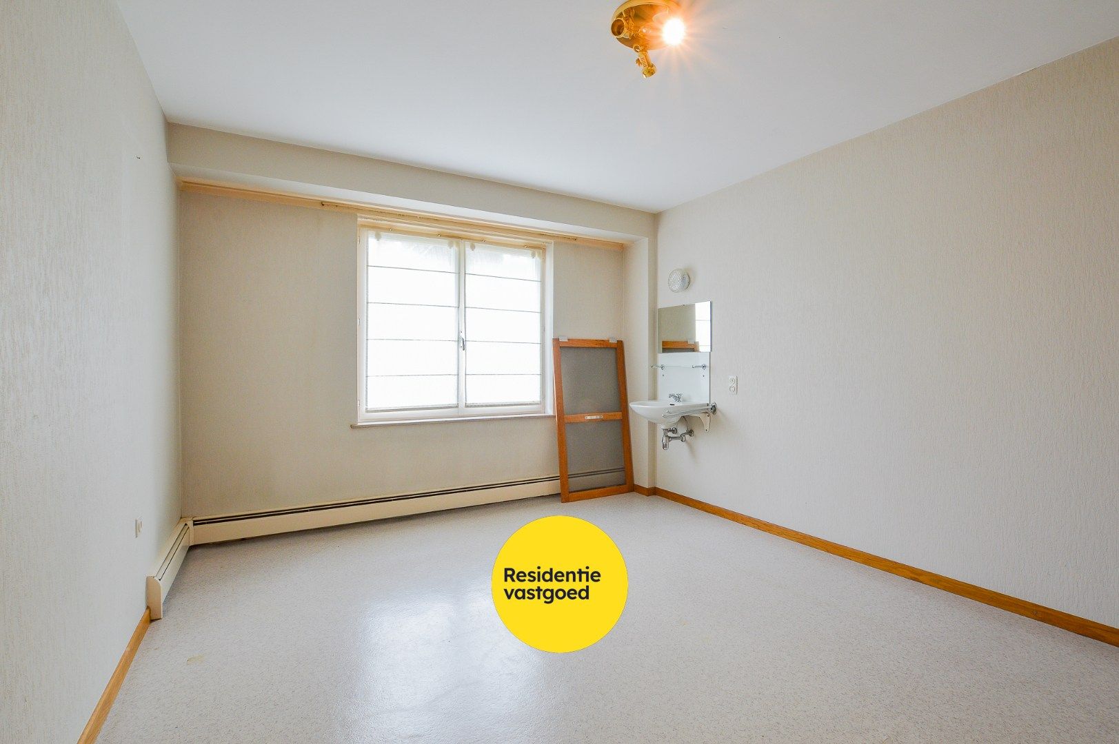 Ruim appartement op toplocatie met 3 slpks én garage in Sint-Andries foto 9