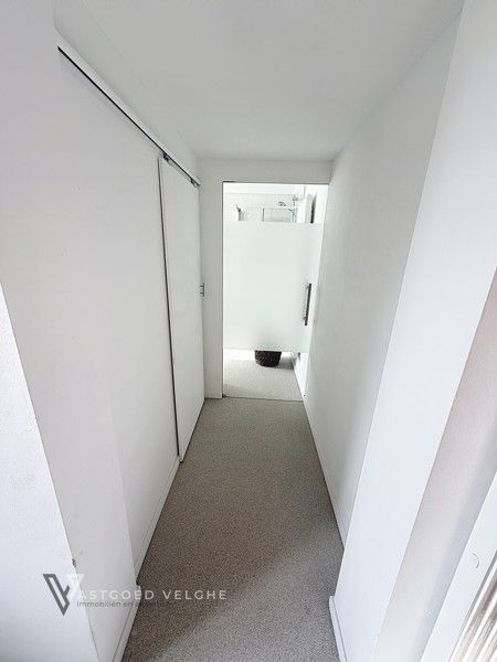 Gerenoveerd appartement met 2 slaapkamers in winterslag Cité foto 10