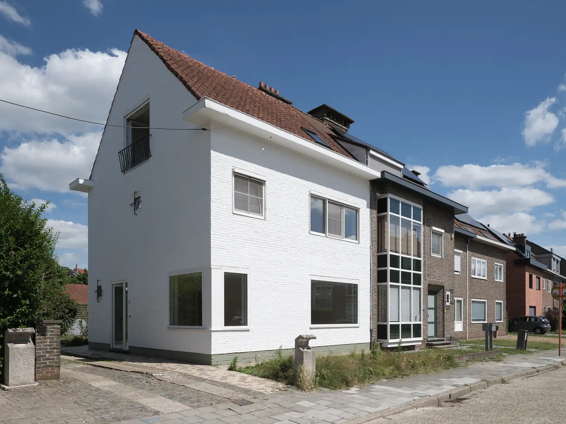 Ruime halfopen bebouwing met tuin foto {{pictureIndex}}