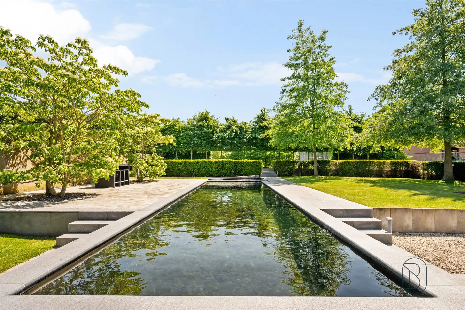 Grote energiezuinige villa met zwemvijver en mooie tuin foto 2