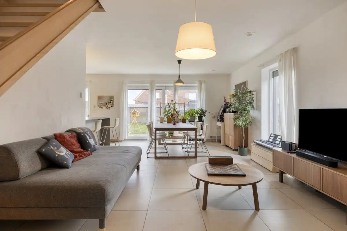 Moderne halfopen woning met 3 slaapkamers te Koop in Evergem foto 2