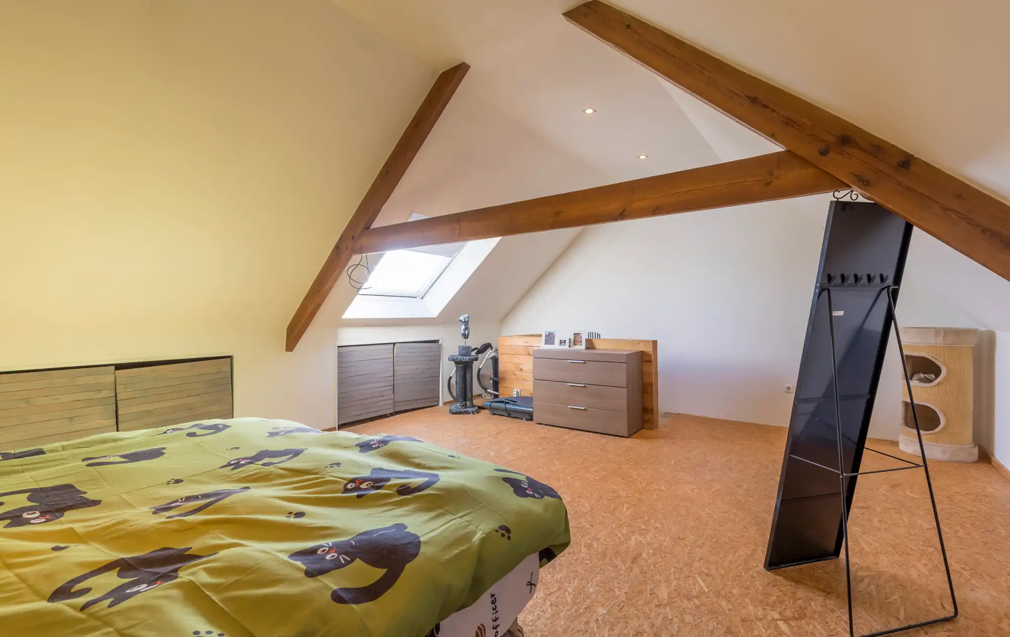 TE KOOP: 4-slaapkamerwoning op zeer gunstige locatie in Gerdingen foto 11