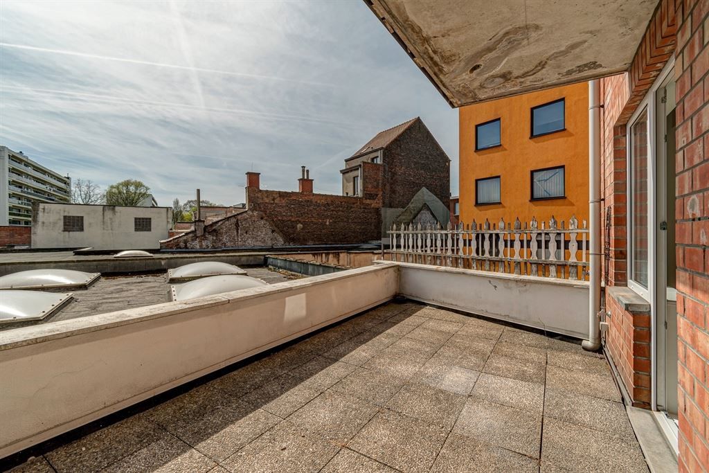 Gerenoveerd appartement op centrale locatie foto 8