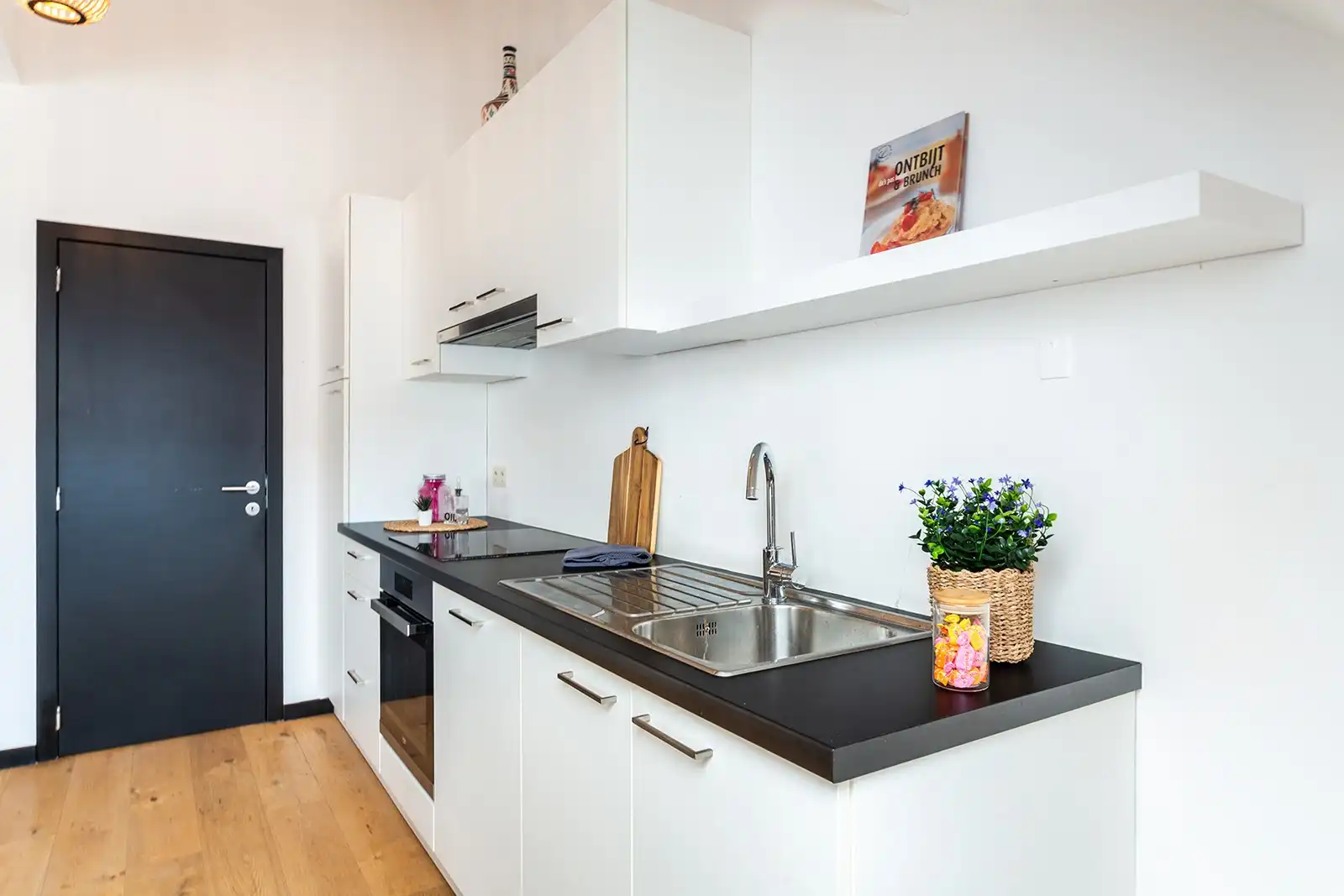 Uw eigen stek in de stad: tof appartement met terras foto 12