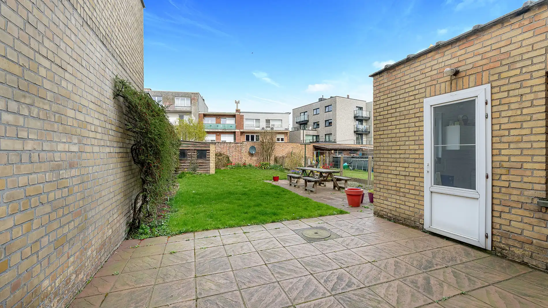 Ruime woning met tuin in Zeebrugge te koop foto 9