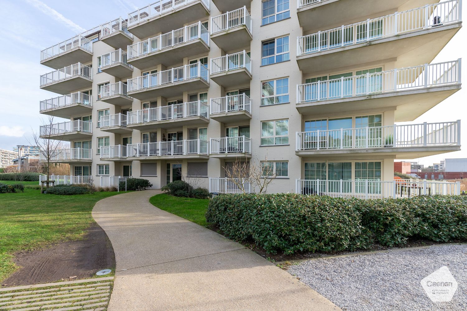 Hoog kwalitatief afgewerkt dakappartement met prachtig zicht nabij het strand foto 37