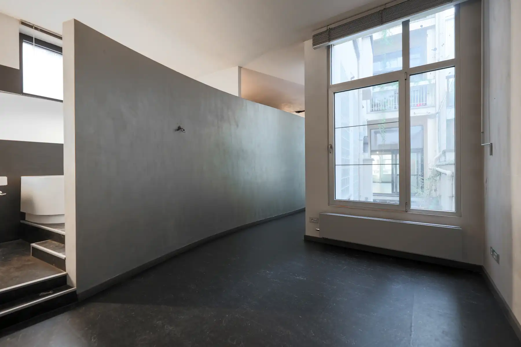 Uniek appartement met loftgevoel en terras foto 14