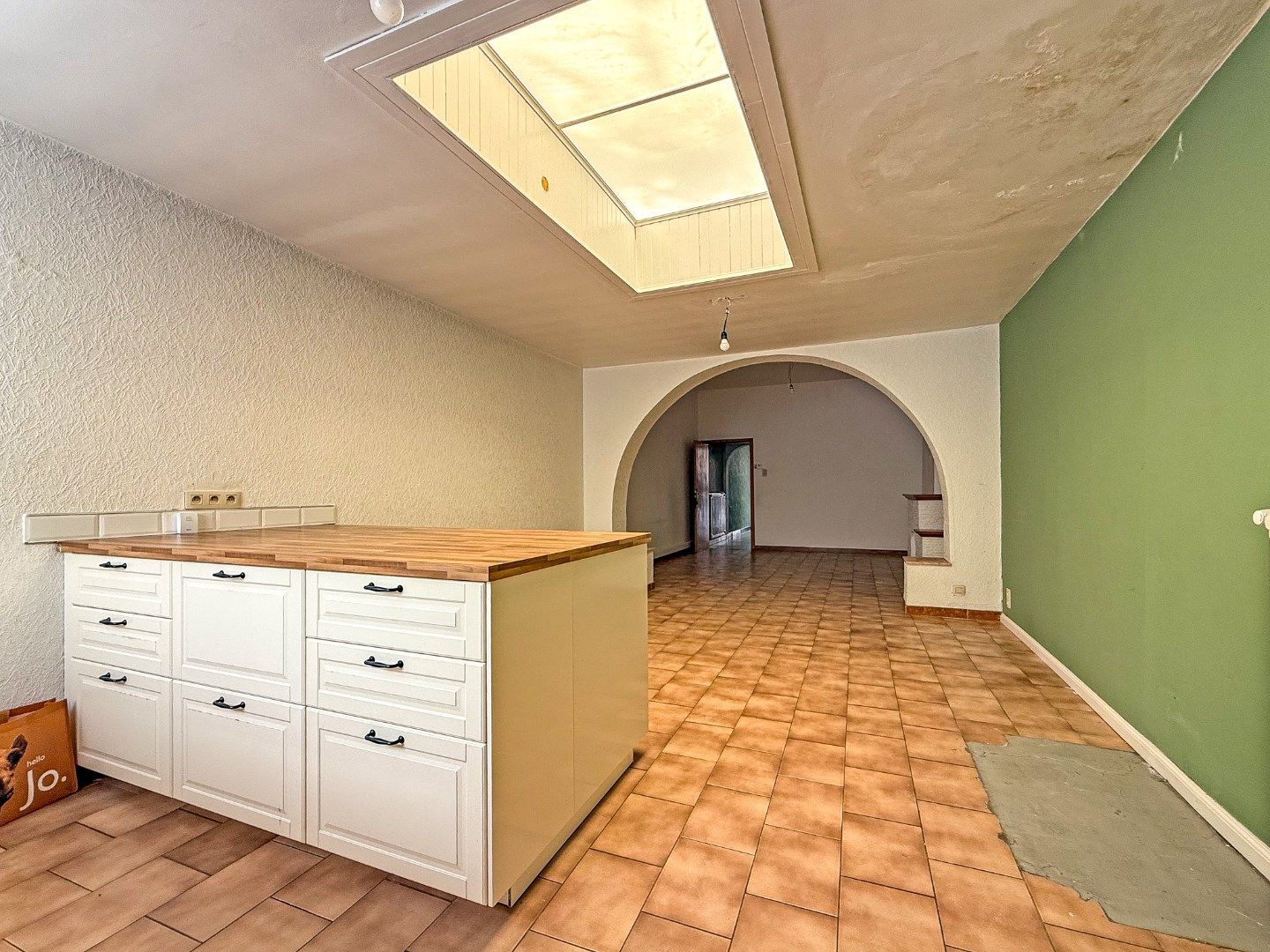 Instapklare rijwoning met garage en zonnige tuin nabij marktplein (157 m²) foto 3