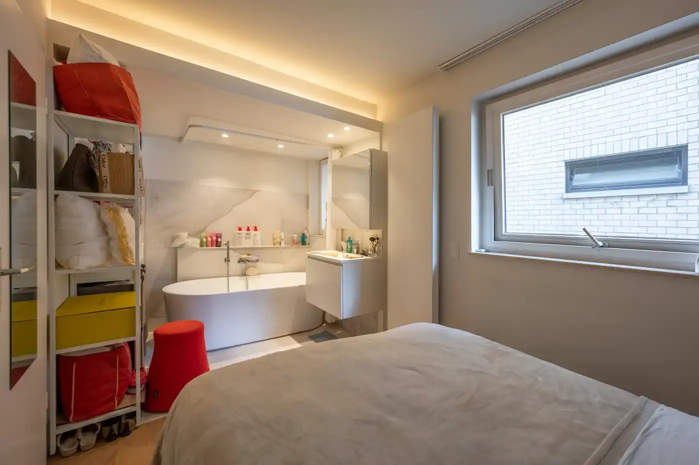 Instapklaar hoekappartement met zonnige oriëntatie op een centrale ligging in Knokke - groot zonneterras aanwezig foto 9
