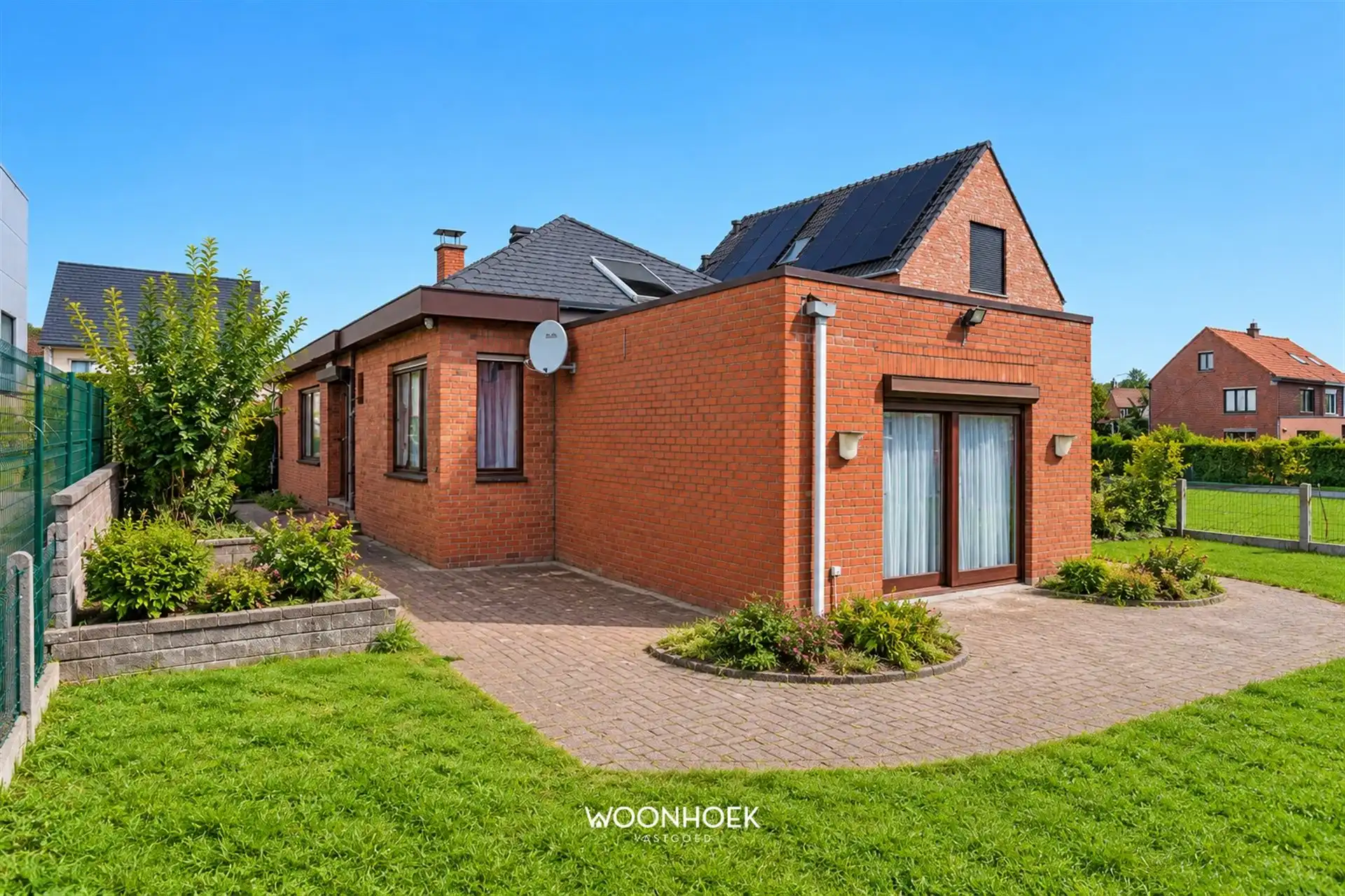 Vrijstaande bungalow met zonnige tuin op toplocatie foto 14