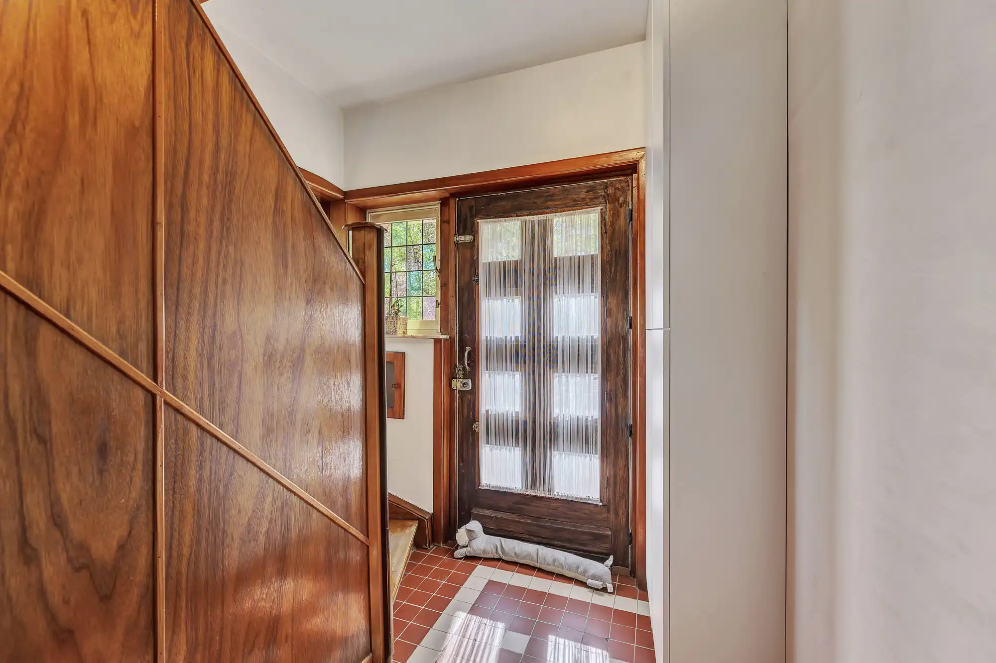 Goed onderhouden woning met garage foto 27
