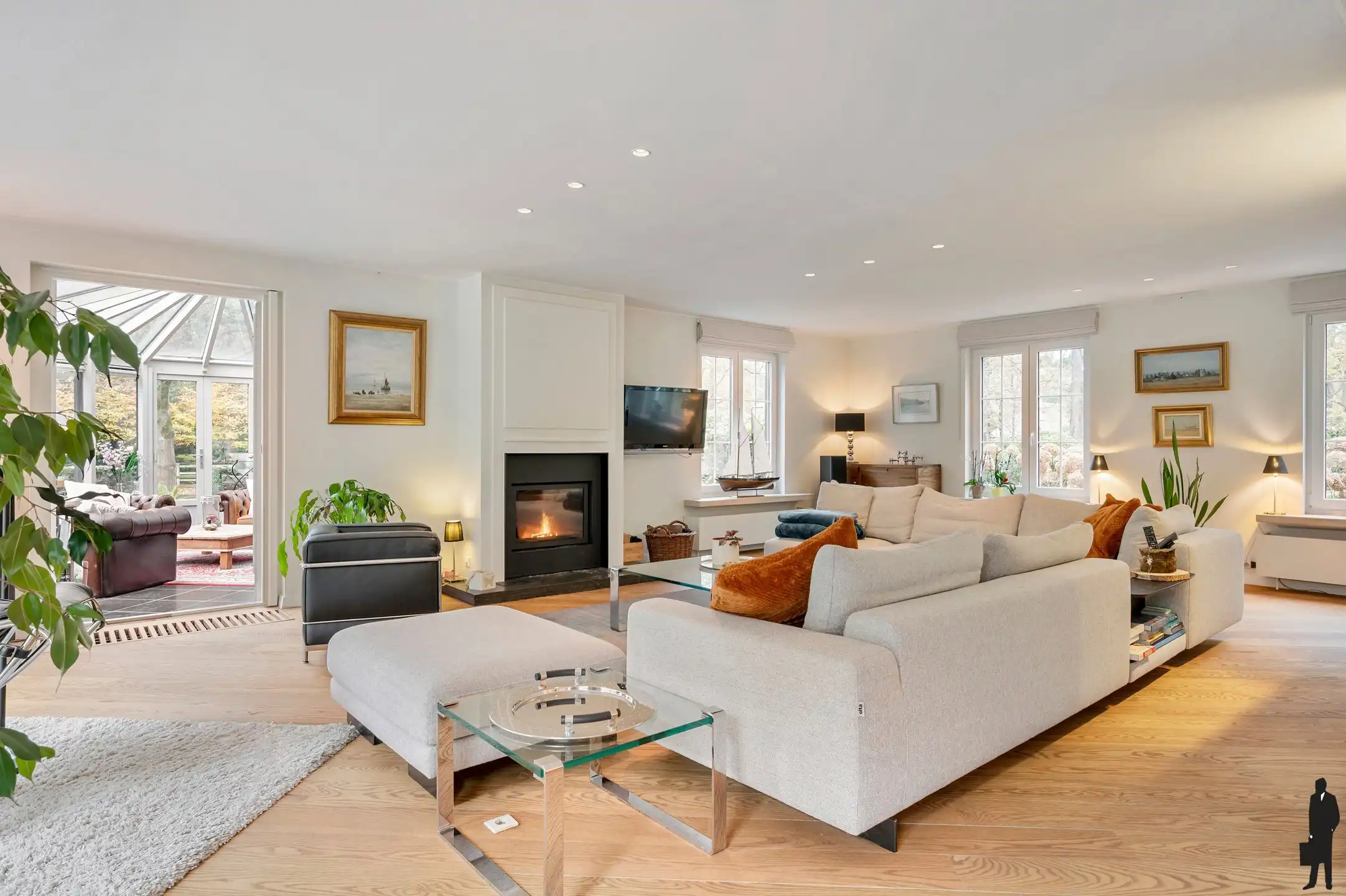 Topgelegen villa met zwembad en paddock!  foto 8