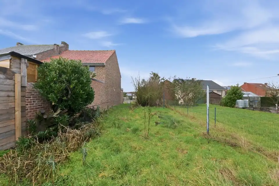 VOLLEDIG TE RENOVEREN WONING IN HEERS foto 24