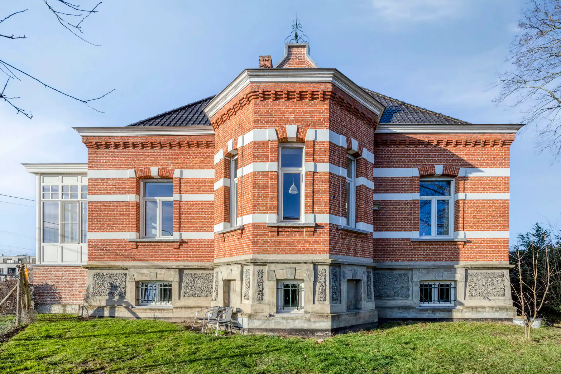 Statig landhuis te Boortmeerbeek foto {{pictureIndex}}