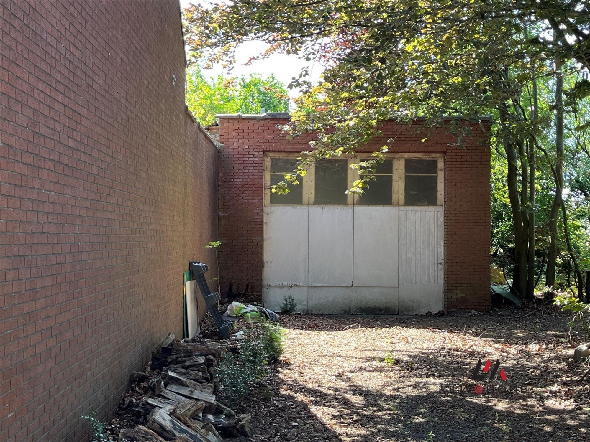 woning met 2,8 ha grond foto 4