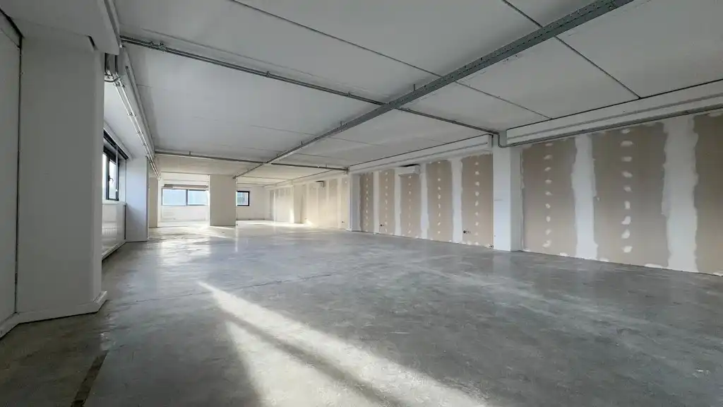 Recent kantoor te huur in de Kasteleinsstraat in Kruibeke foto 10