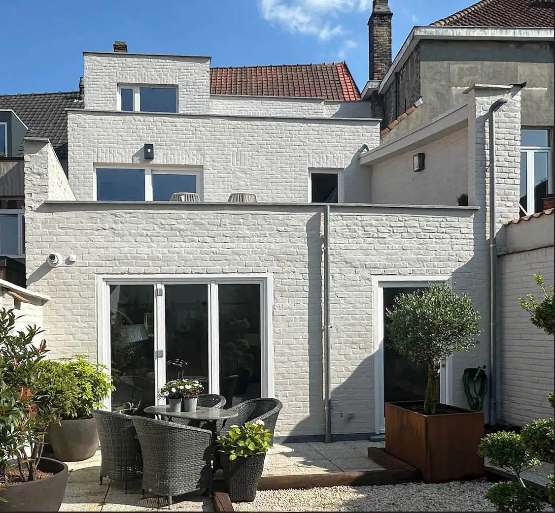 exclusief gerenoveerde herenwoning met garage, zonnige stadstuin en terrassen in het historische hart van Brugge foto 10