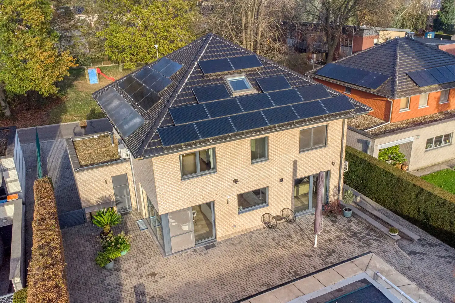 Ruime, energiezuinige gezinswoning met ingebouwd zwembad op toplocatie in Lanaken foto 52