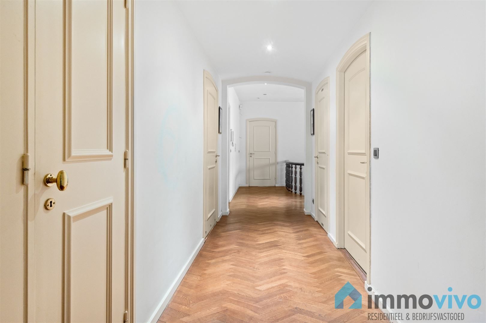 Karaktervolle rietgedekte villa op 1.120 m² met 5 slaapkamers en badkamers (475 m² bewoonbaar!) foto 17