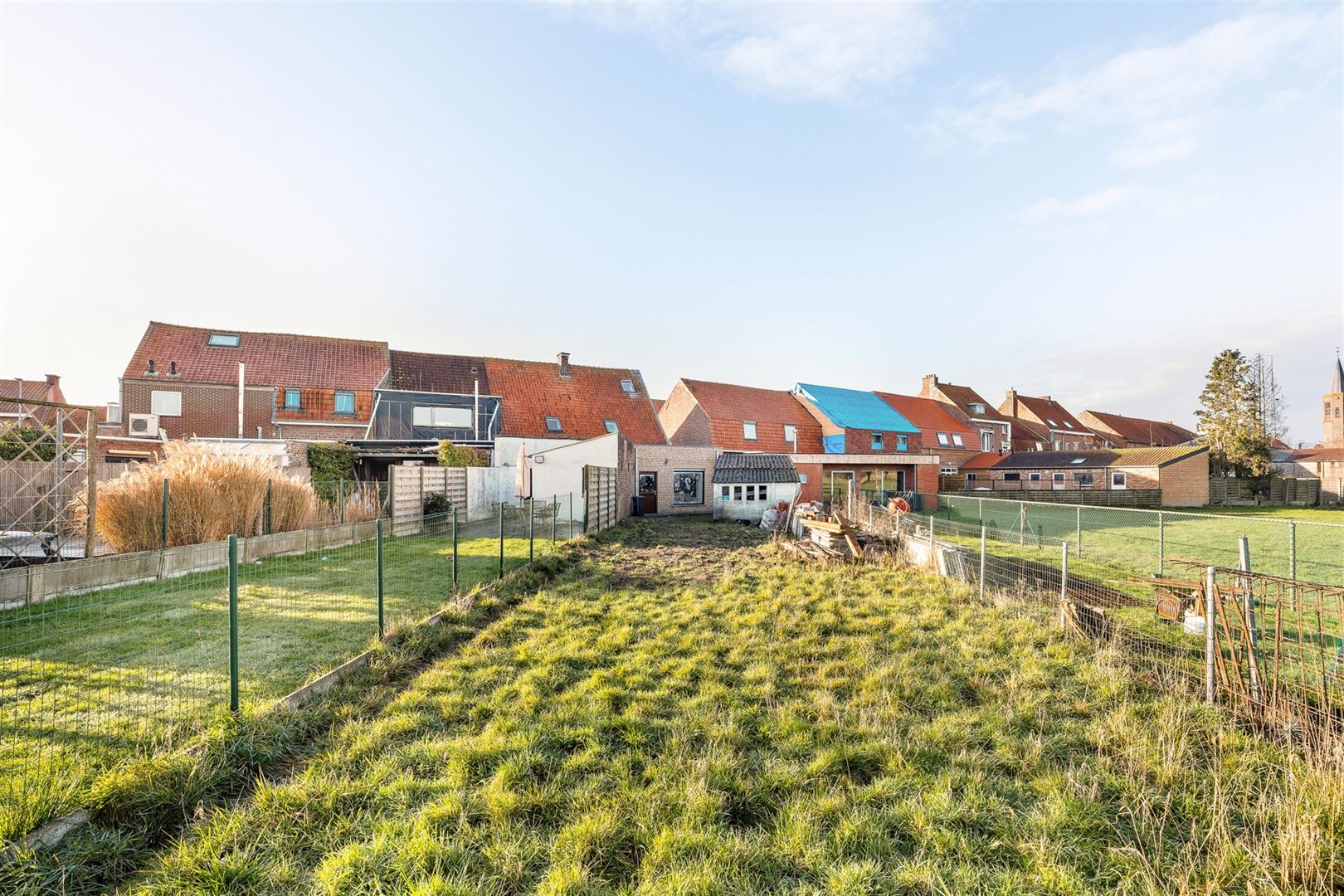 Halfopen bebouwing met garage foto 22