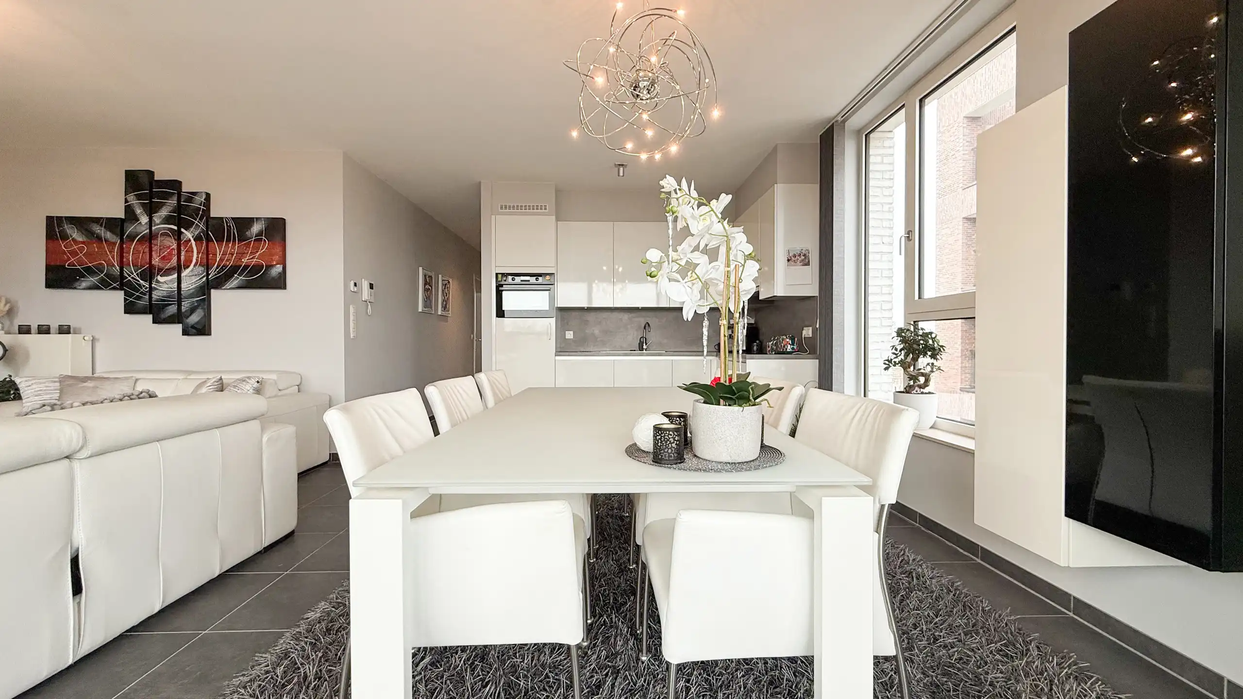 Instapklaar appartement met vrij uitzicht en parkeerplaats! foto 10