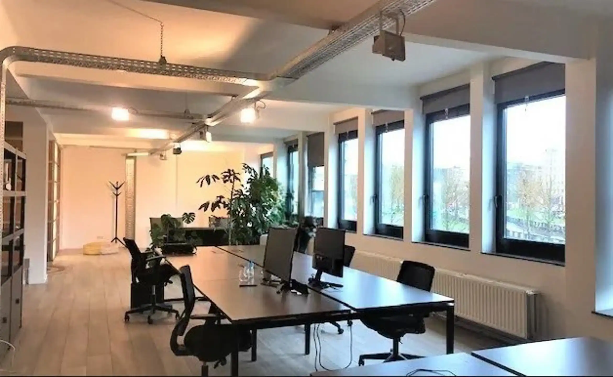 Prachtige kantoren te huur nabij het Antwerpse Eilandje van 675m². foto 10